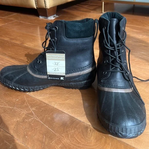 Sorel waterproof rain/snow boots. Black w/ brown details. Size mens 10 brand new